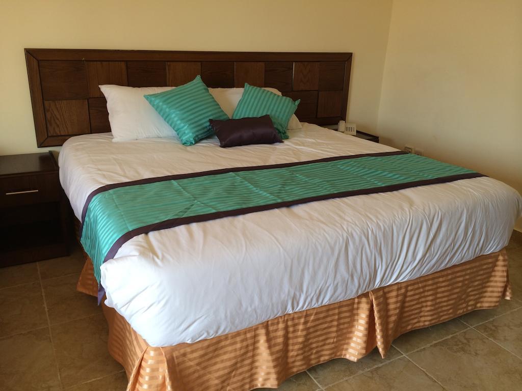 Almarsa Village Resort Aqaba Room photo
